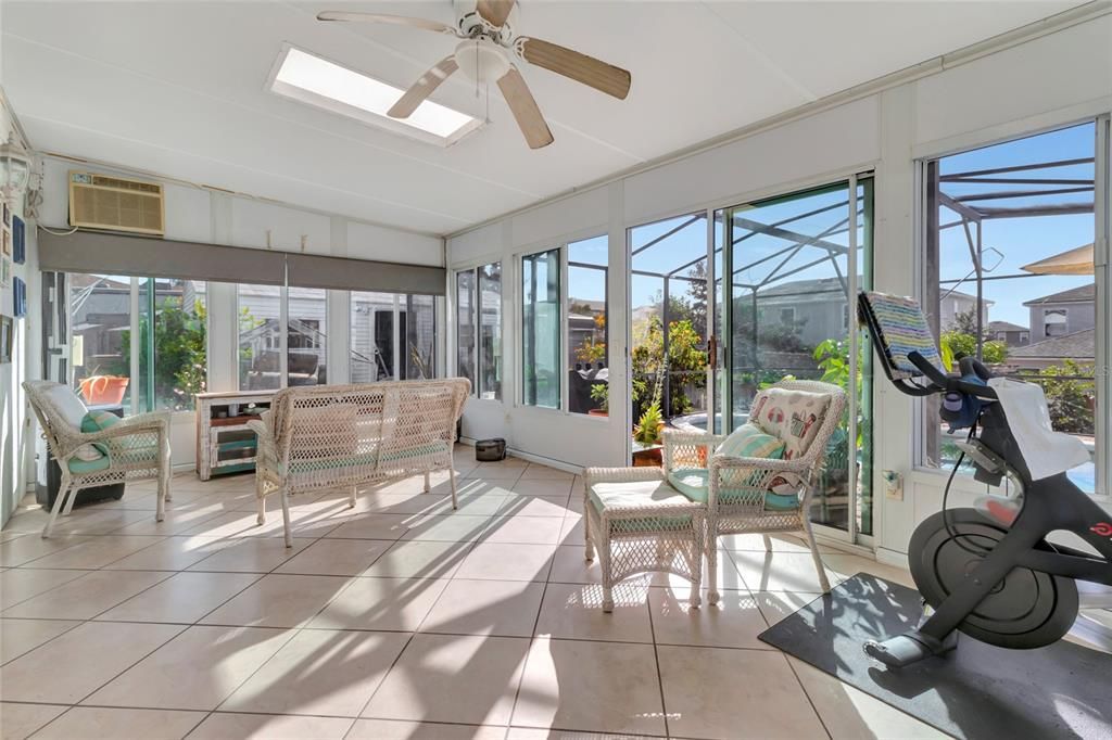 На продажу: $425,000 (4 спален, 2 ванн, 2142 Квадратных фут)