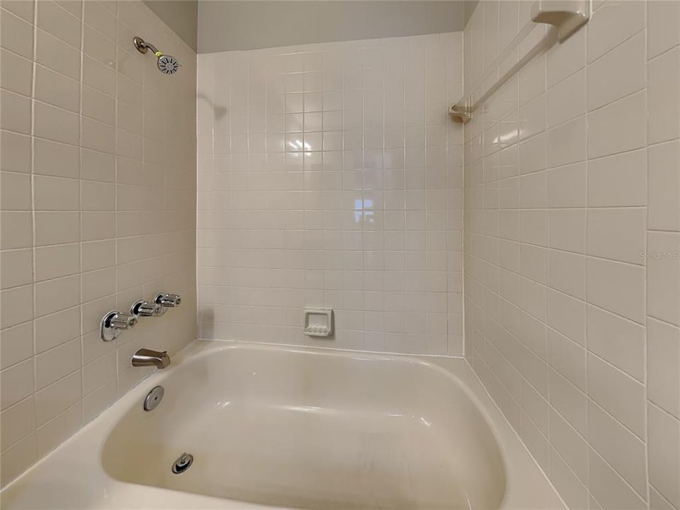 В аренду: $2,079 (3 спален, 2 ванн, 1421 Квадратных фут)