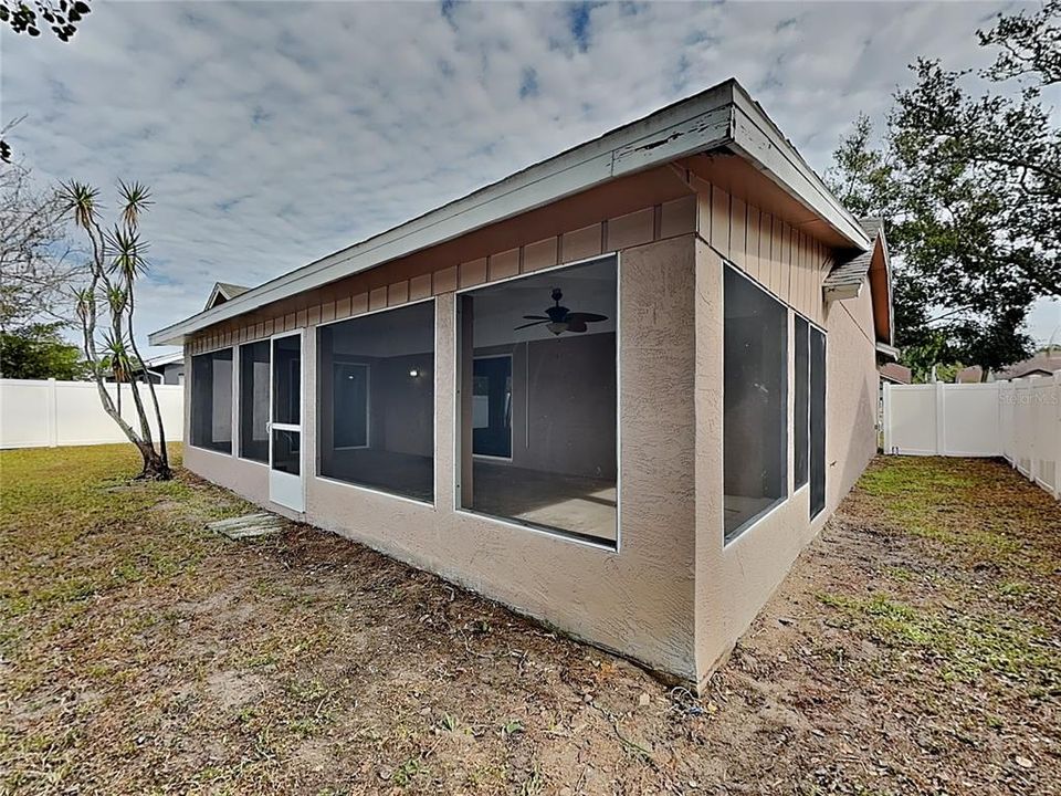 В аренду: $2,079 (3 спален, 2 ванн, 1421 Квадратных фут)