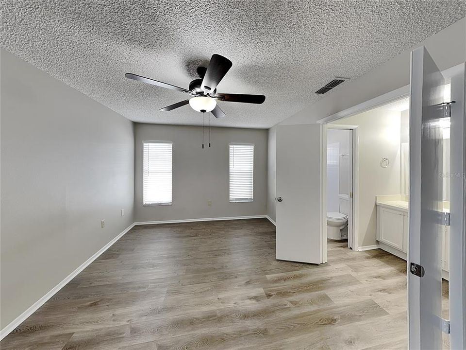 В аренду: $2,079 (3 спален, 2 ванн, 1421 Квадратных фут)