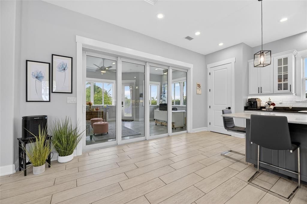 待售: $549,900 (2 贝兹, 2 浴室, 1669 平方英尺)