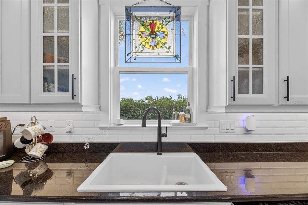 待售: $549,900 (2 贝兹, 2 浴室, 1669 平方英尺)