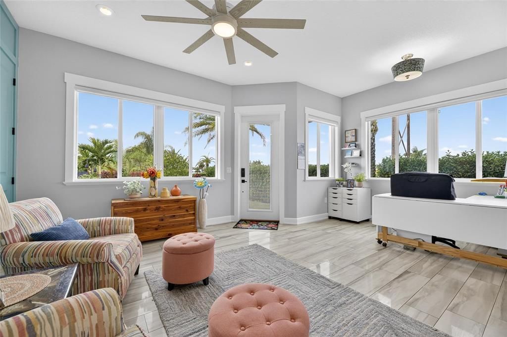 待售: $549,900 (2 贝兹, 2 浴室, 1669 平方英尺)