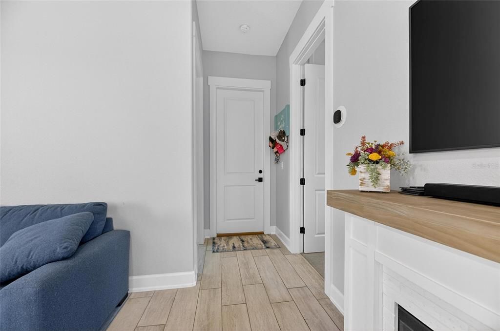 待售: $549,900 (2 贝兹, 2 浴室, 1669 平方英尺)