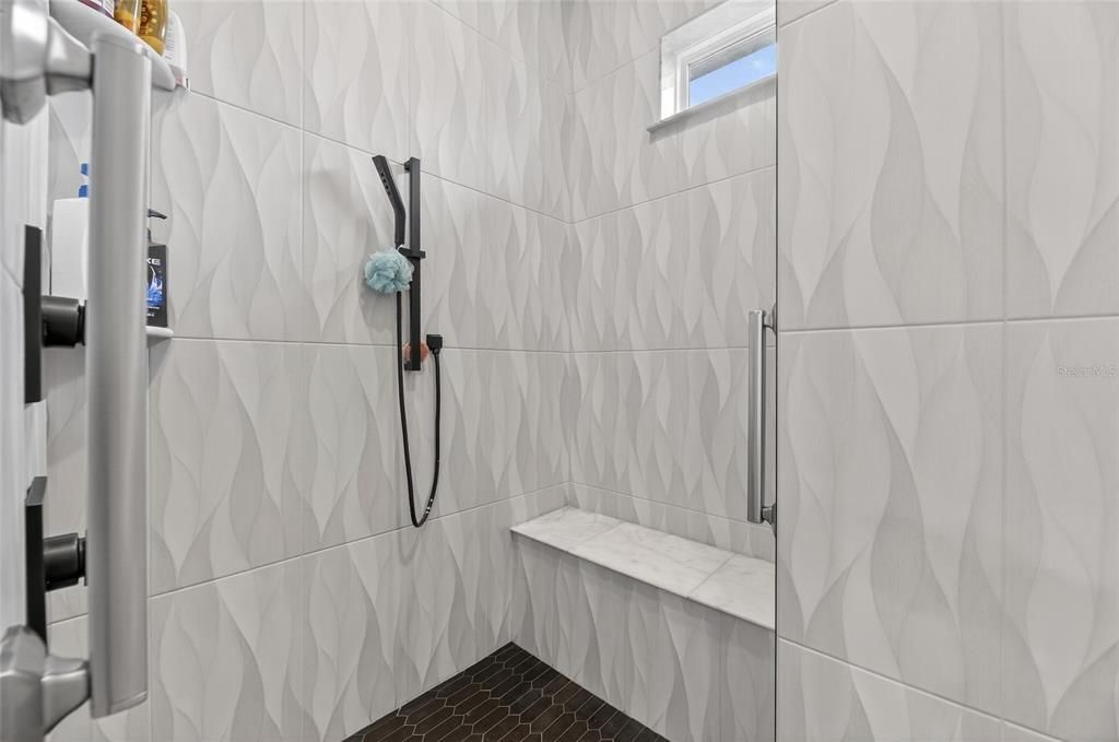 待售: $549,900 (2 贝兹, 2 浴室, 1669 平方英尺)