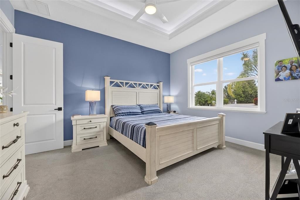 待售: $549,900 (2 贝兹, 2 浴室, 1669 平方英尺)