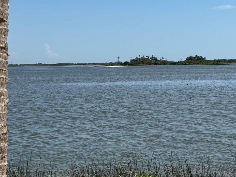 待售: $41,500 (1.04 acres)