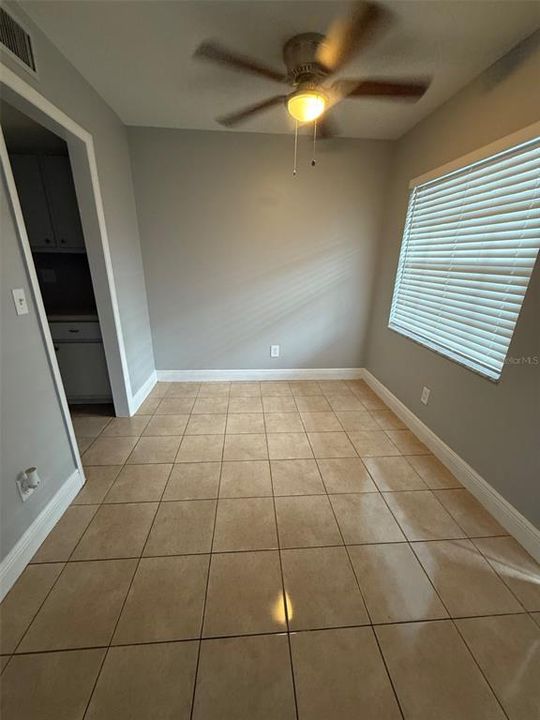 В аренду: $1,450 (2 спален, 1 ванн, 750 Квадратных фут)