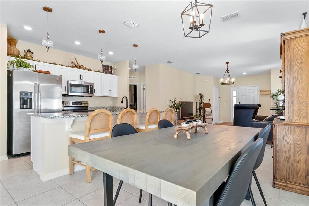 For Sale: $340,000 (3 beds, 2 baths, 1320 Square Feet)