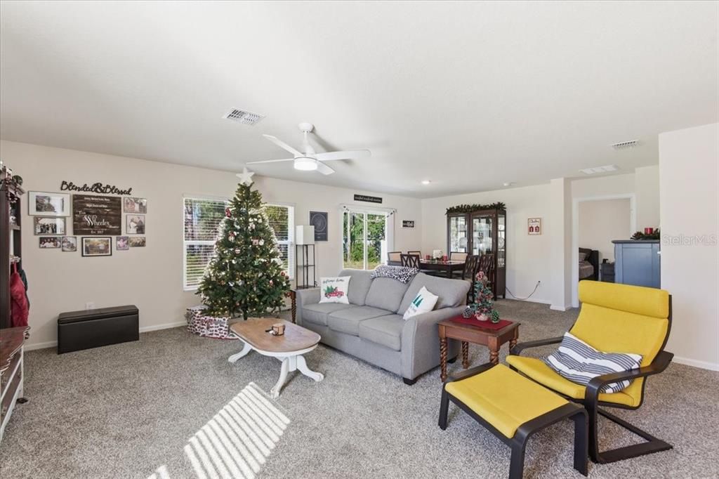 For Sale: $344,500 (4 beds, 2 baths, 1862 Square Feet)