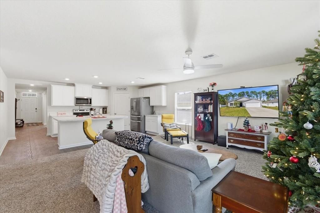 For Sale: $344,500 (4 beds, 2 baths, 1862 Square Feet)