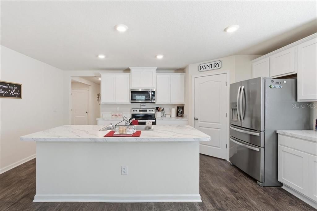 For Sale: $344,500 (4 beds, 2 baths, 1862 Square Feet)