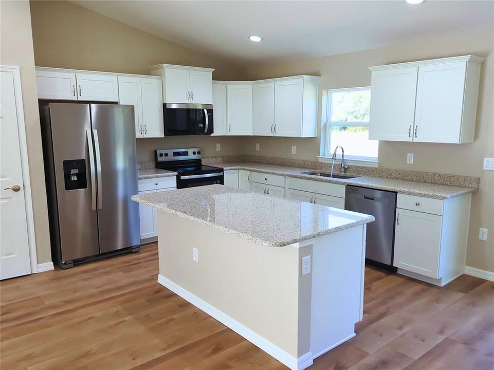 En Venta: $244,900 (3 camas, 2 baños, 1399 Pies cuadrados)