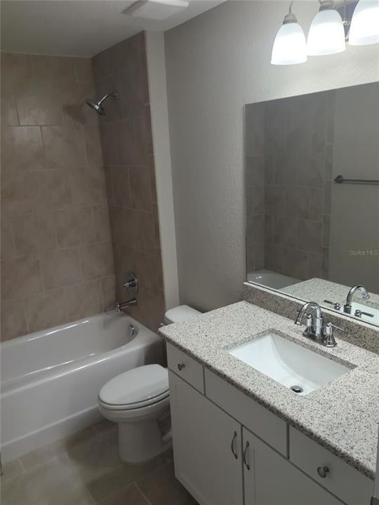 En Venta: $244,900 (3 camas, 2 baños, 1399 Pies cuadrados)