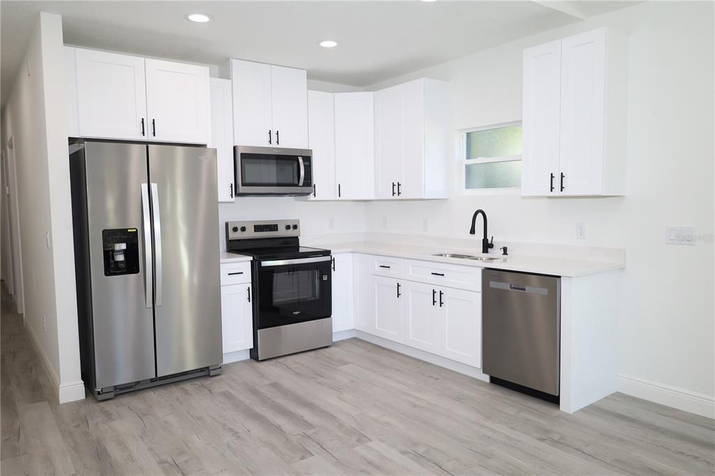 En Venta: $295,000 (3 camas, 2 baños, 1190 Pies cuadrados)