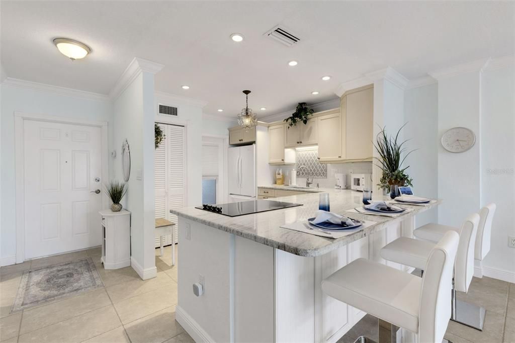 For Sale: $535,000 (1 beds, 1 baths, 855 Square Feet)