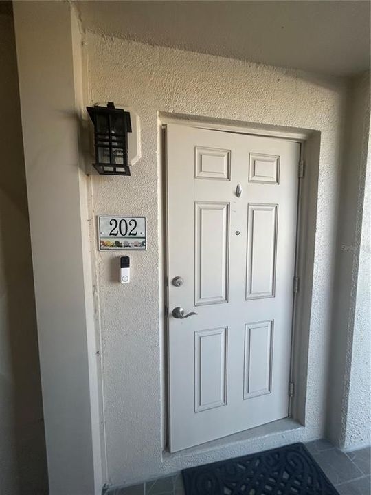 For Sale: $535,000 (1 beds, 1 baths, 855 Square Feet)