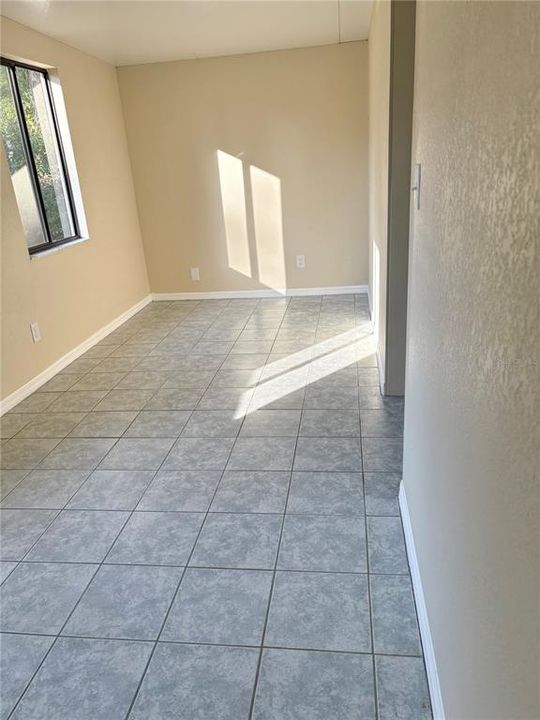 For Sale: $307,000 (4 beds, 2 baths, 2059 Square Feet)