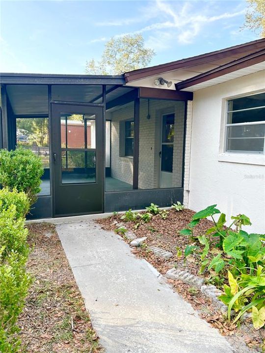 For Sale: $307,000 (4 beds, 2 baths, 2059 Square Feet)