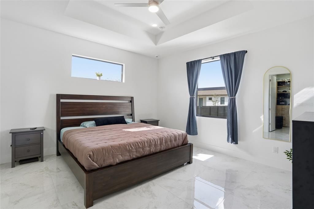 En Venta: $449,900 (3 camas, 2 baños, 1410 Pies cuadrados)