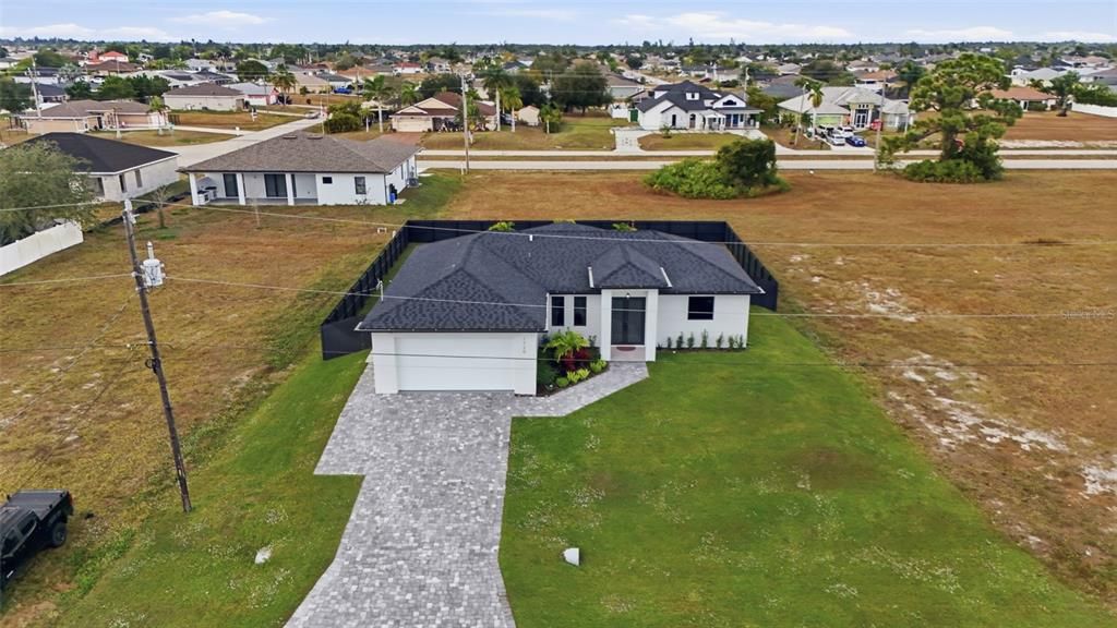 En Venta: $449,900 (3 camas, 2 baños, 1410 Pies cuadrados)