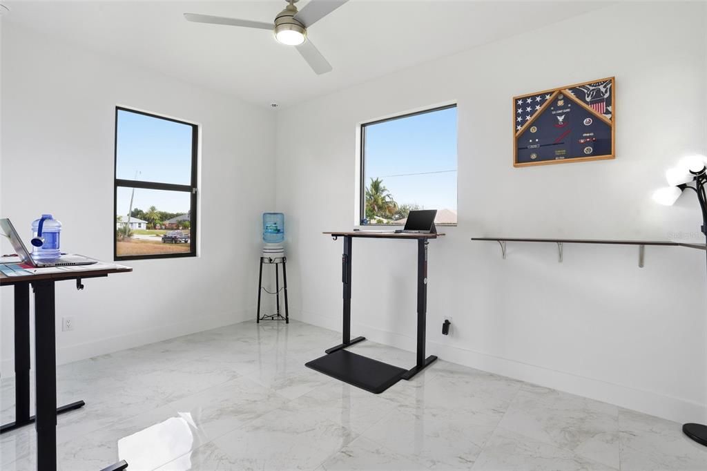 En Venta: $449,900 (3 camas, 2 baños, 1410 Pies cuadrados)