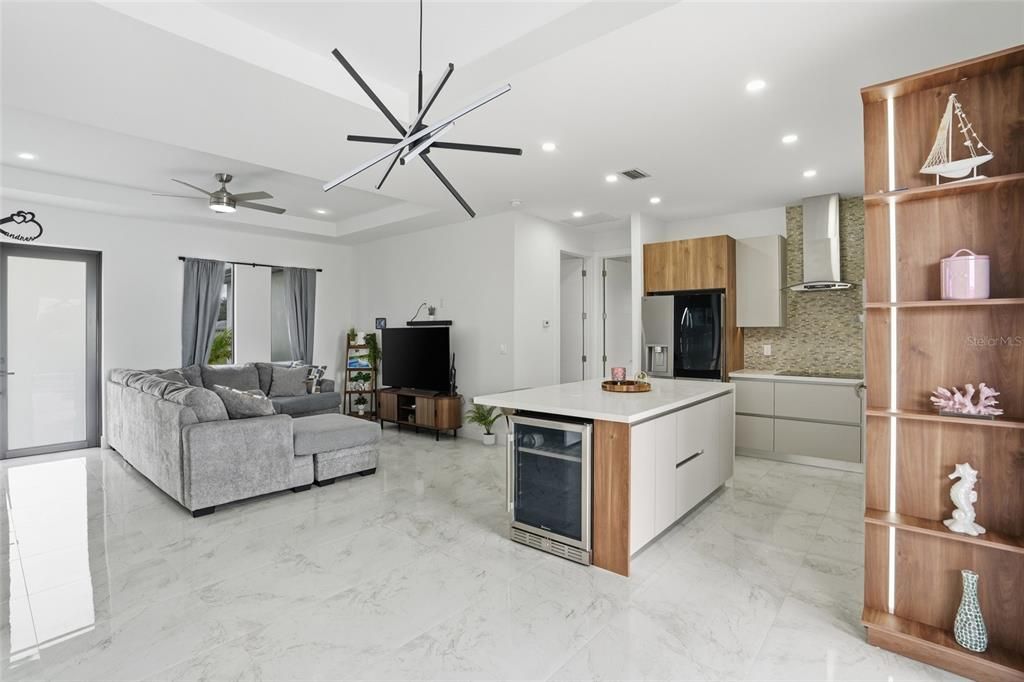 En Venta: $449,900 (3 camas, 2 baños, 1410 Pies cuadrados)