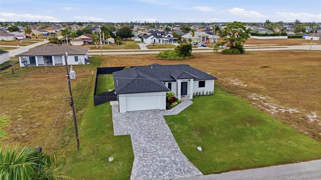 En Venta: $449,900 (3 camas, 2 baños, 1410 Pies cuadrados)