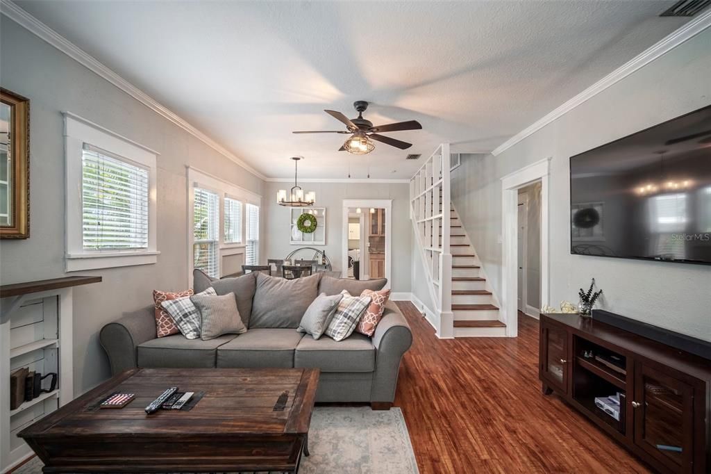 En Venta: $765,000 (5 camas, 4 baños, 1834 Pies cuadrados)