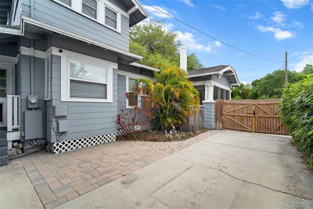 En Venta: $765,000 (5 camas, 4 baños, 1834 Pies cuadrados)