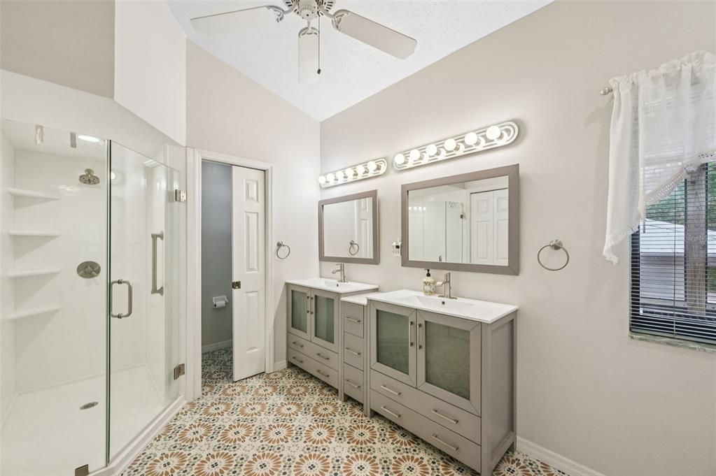 For Sale: $899,000 (4 beds, 3 baths, 2701 Square Feet)