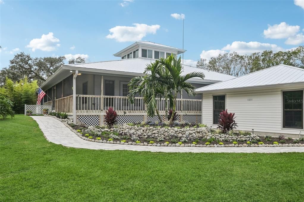 For Sale: $899,000 (4 beds, 3 baths, 2701 Square Feet)