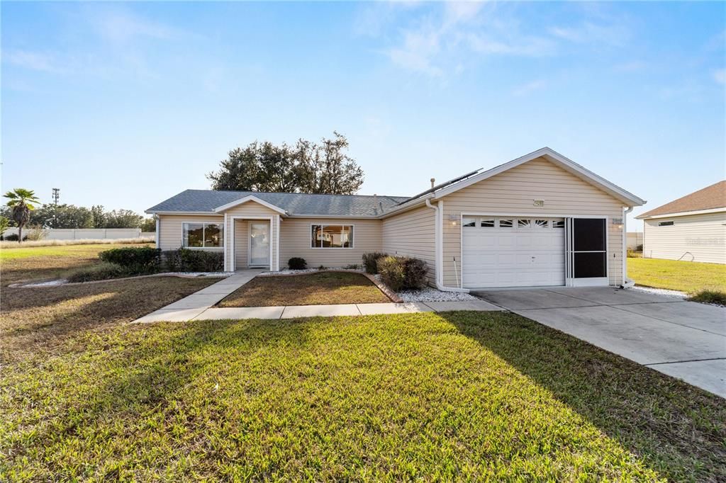 En Venta: $279,000 (2 camas, 2 baños, 1556 Pies cuadrados)