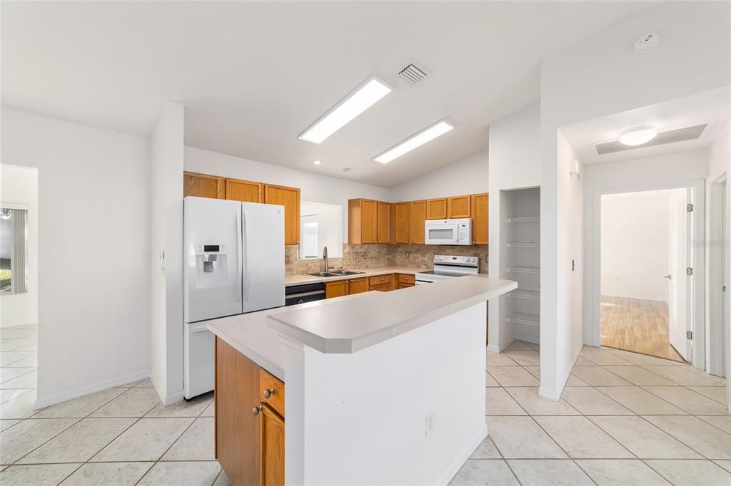 En Venta: $279,000 (2 camas, 2 baños, 1556 Pies cuadrados)