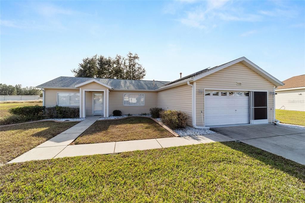 En Venta: $279,000 (2 camas, 2 baños, 1556 Pies cuadrados)