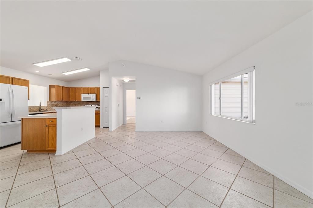 En Venta: $279,000 (2 camas, 2 baños, 1556 Pies cuadrados)