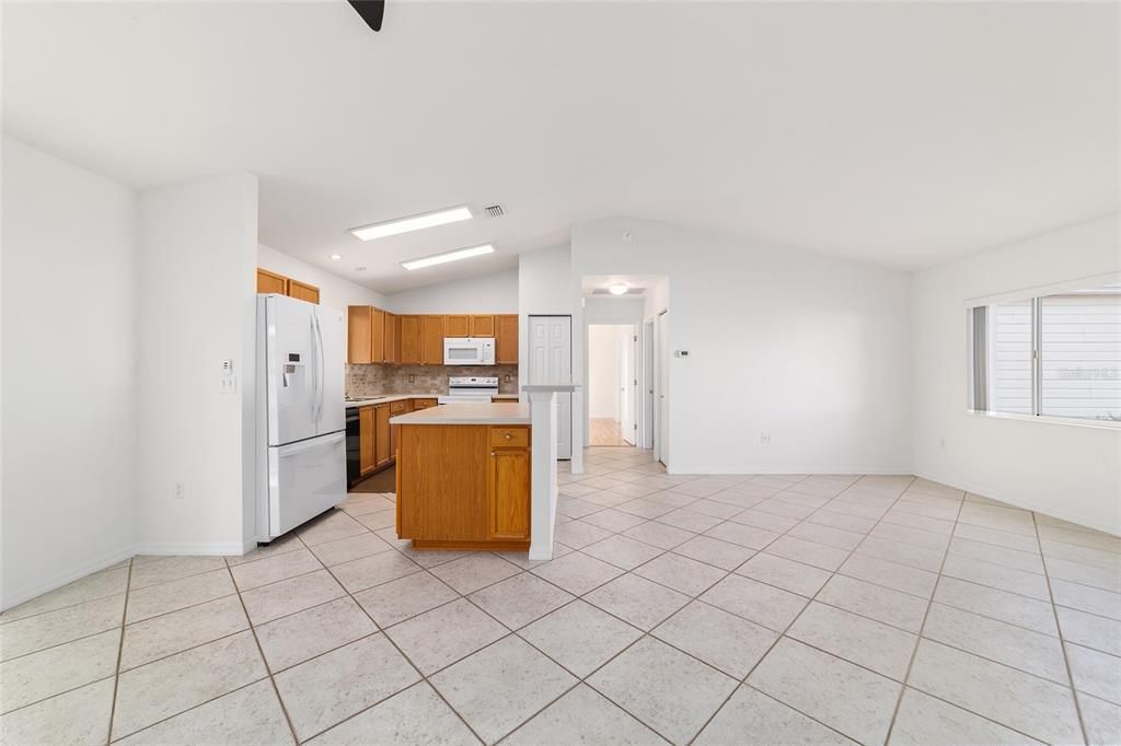 En Venta: $279,000 (2 camas, 2 baños, 1556 Pies cuadrados)