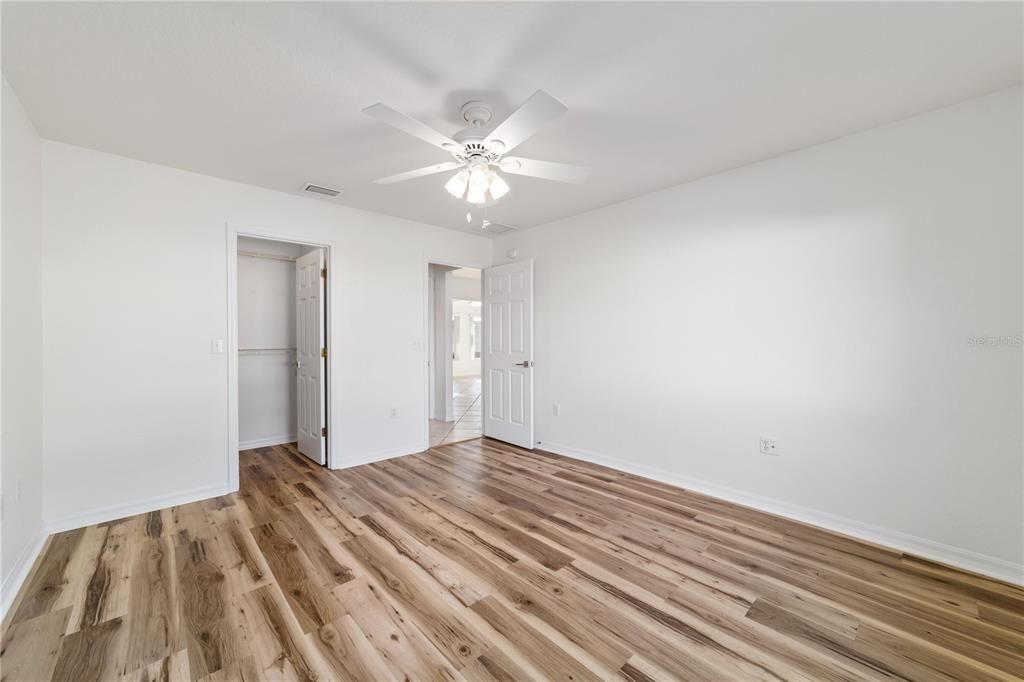 En Venta: $279,000 (2 camas, 2 baños, 1556 Pies cuadrados)