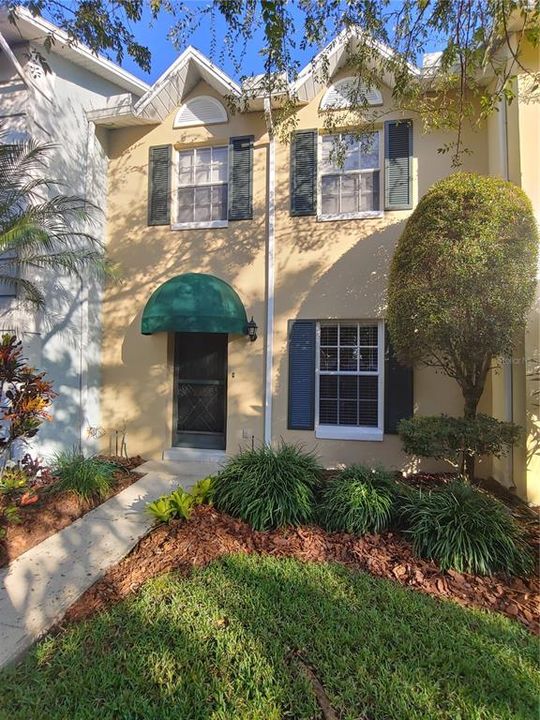 For Sale: $279,000 (2 beds, 2 baths, 1064 Square Feet)