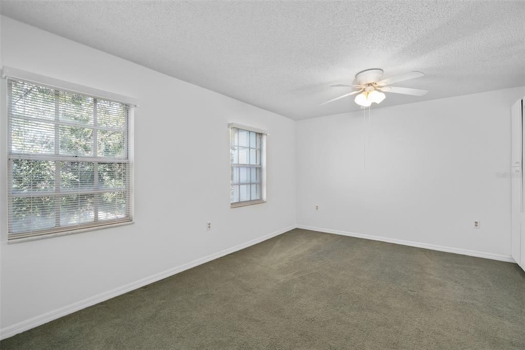 For Sale: $279,000 (2 beds, 2 baths, 1064 Square Feet)