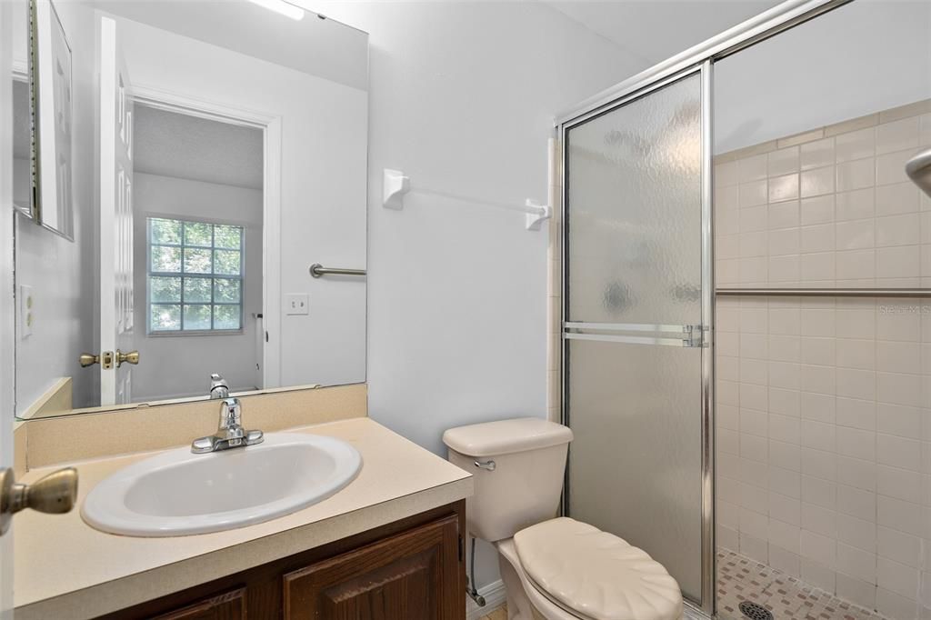 For Sale: $279,000 (2 beds, 2 baths, 1064 Square Feet)