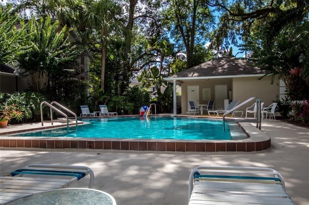 For Sale: $279,000 (2 beds, 2 baths, 1064 Square Feet)