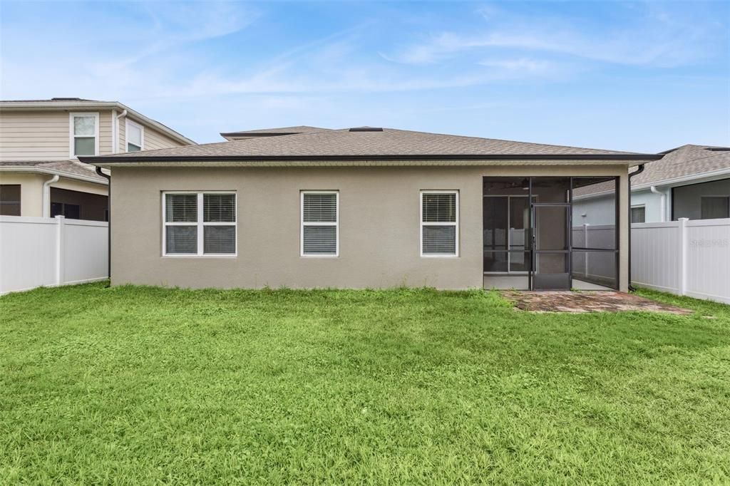 For Sale: $407,000 (4 beds, 2 baths, 2404 Square Feet)