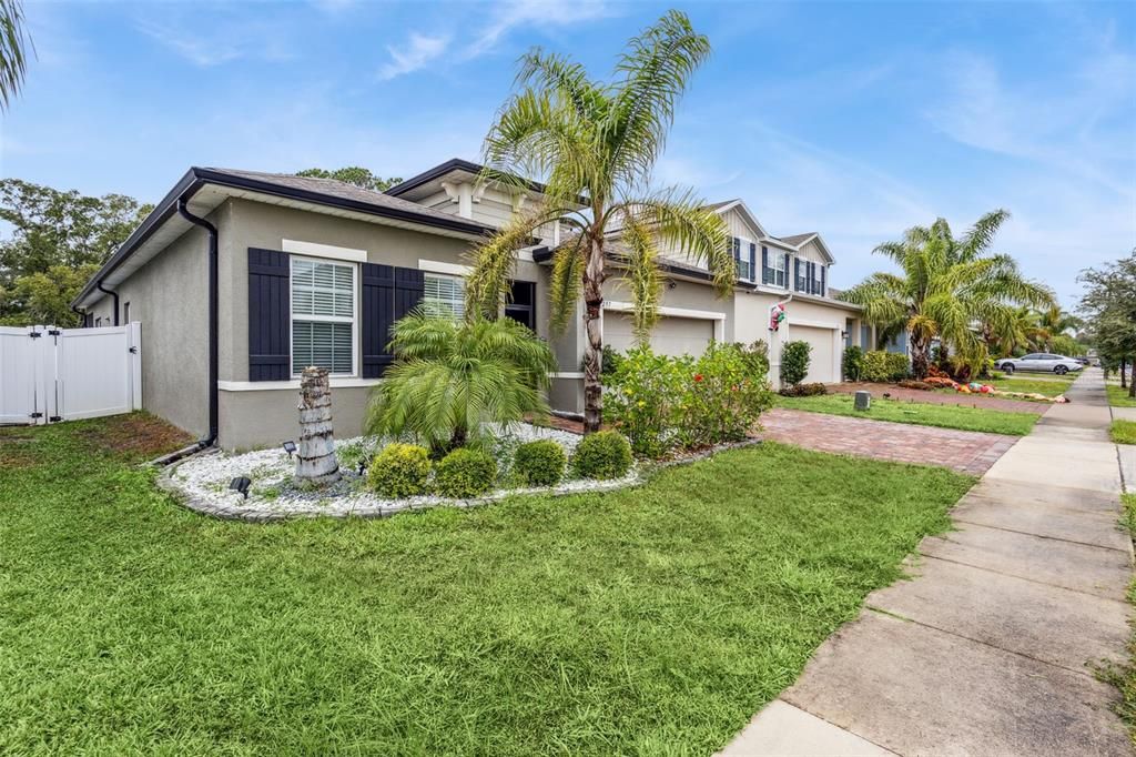 For Sale: $407,000 (4 beds, 2 baths, 2404 Square Feet)