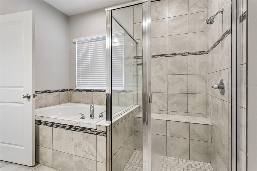 For Sale: $407,000 (4 beds, 2 baths, 2404 Square Feet)