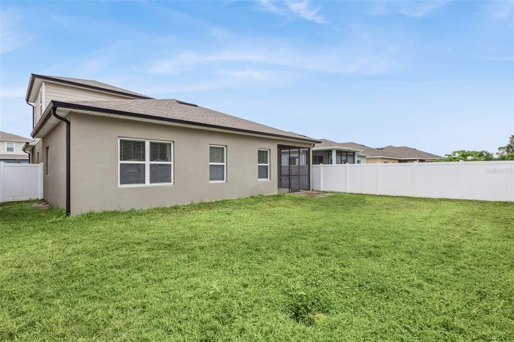 For Sale: $407,000 (4 beds, 2 baths, 2404 Square Feet)