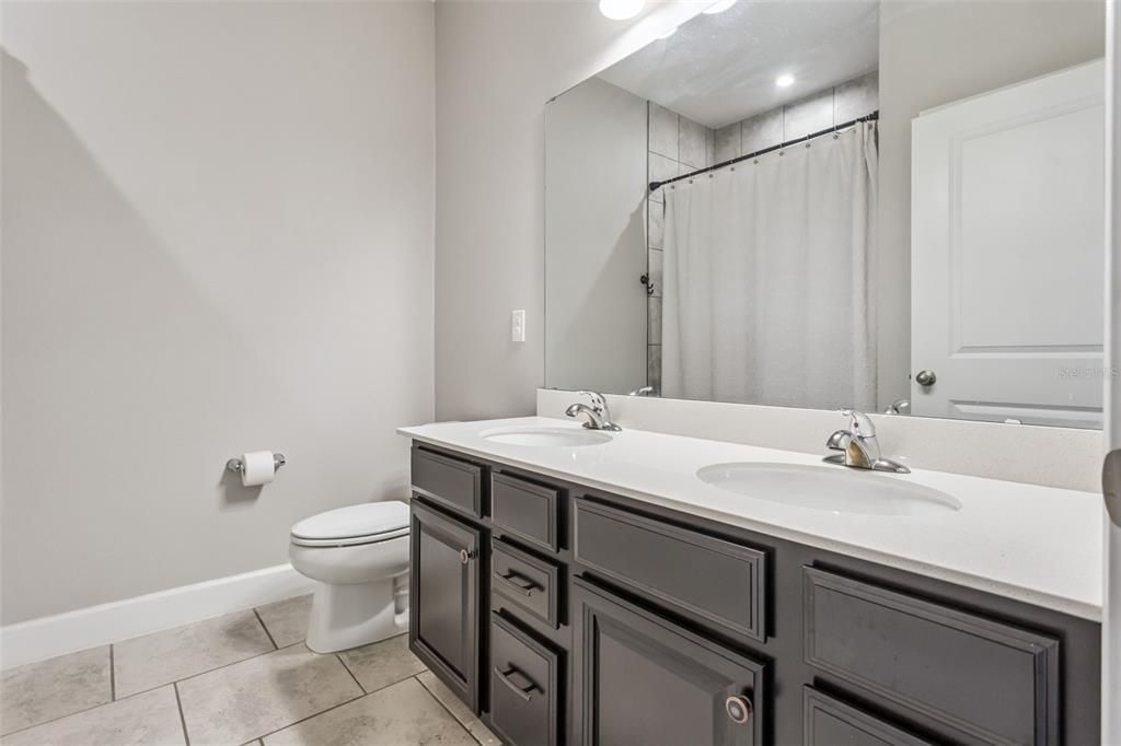 For Sale: $407,000 (4 beds, 2 baths, 2404 Square Feet)