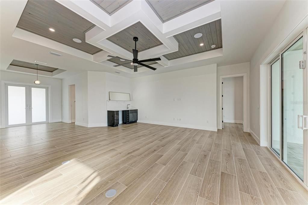 For Sale: $1,425,000 (3 beds, 2 baths, 2512 Square Feet)