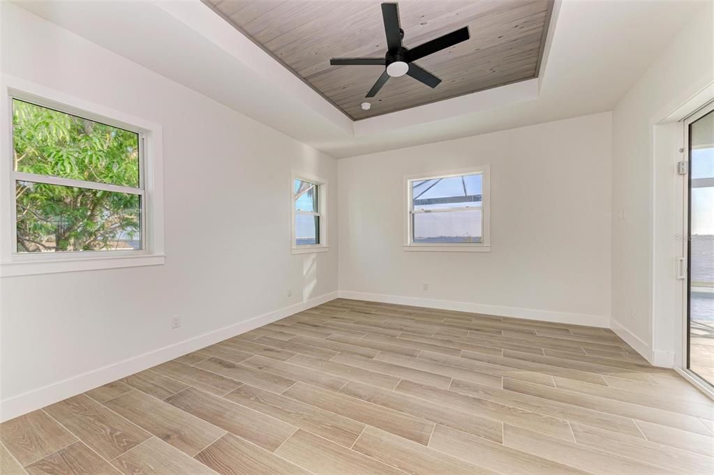 For Sale: $1,425,000 (3 beds, 2 baths, 2512 Square Feet)