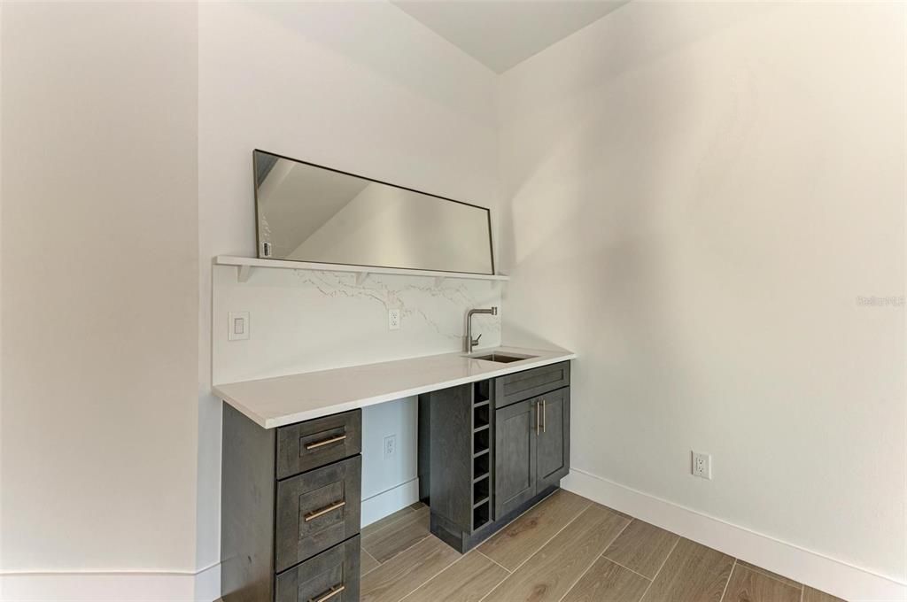 For Sale: $1,425,000 (3 beds, 2 baths, 2512 Square Feet)